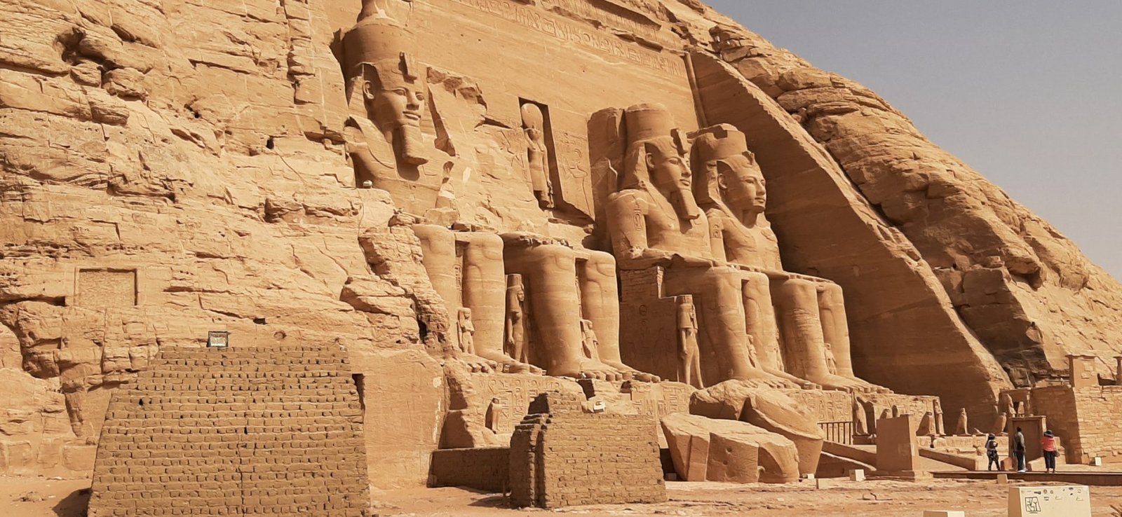 MS Semiramis II – 4 Tage Nilkreuzfahrt zwischen Luxor und Assuan. Ab Luxor jeden Freitag und ab Assuan jeden Montag. Entdecken Sie Edfu, Kom Ombo, Luxor und Assuan und genießen Sie Ägypten entspannt vom Nil aus.
